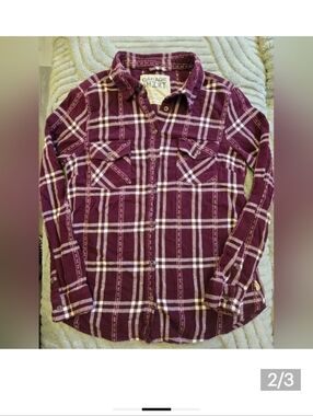 Garage Maroon Plaid Button-Up Shirt Women's Size Medium Like New